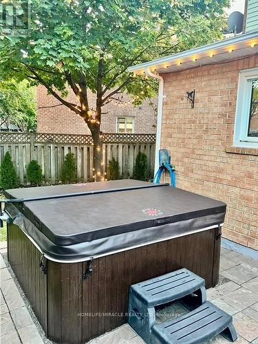 82 Ready Court, Brampton, ON - Outdoor With Exterior