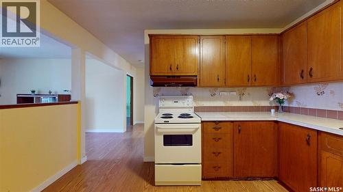 20 4505 Rae Street, Regina, SK - Indoor Photo Showing Kitchen