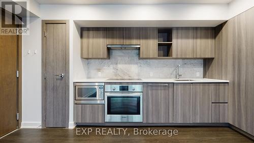 615 - 17 Bathurst Street, Toronto, ON - Indoor Photo Showing Kitchen