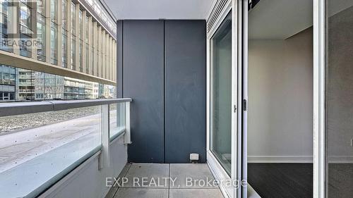 615 - 17 Bathurst Street, Toronto, ON -  With Exterior