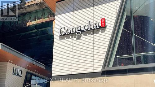 615 - 17 Bathurst Street, Toronto, ON - Outdoor