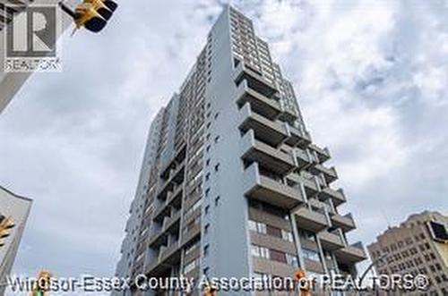 380 PELISSIER Unit# 905  Windsor, ON N9A 6V1