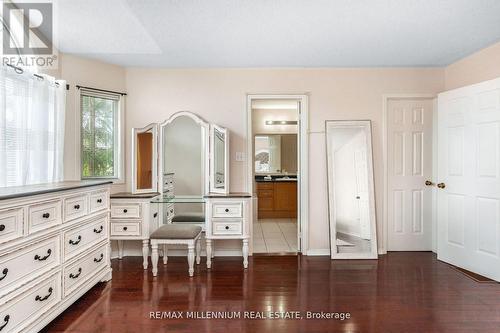 5525 Heatherleigh Avenue, Mississauga, ON - Indoor