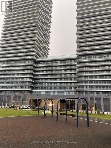 805 - 15 Skyridge Drive, Brampton, ON - Outdoor