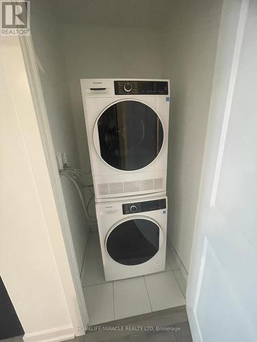805 - 15 Skyridge Drive, Brampton, ON - Indoor Photo Showing Laundry Room