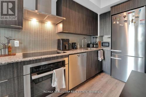 4202 - 20 Shore Breeze Drive, Toronto, ON - Indoor Photo Showing Kitchen