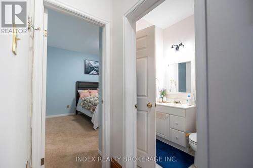 1073 Kent Avenue E, Oakville, ON - Indoor Photo Showing Bathroom