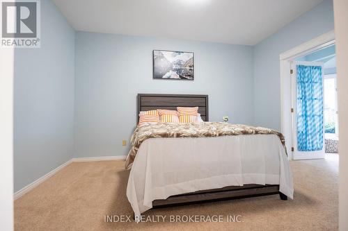 1073 Kent Avenue E, Oakville, ON - Indoor Photo Showing Bedroom