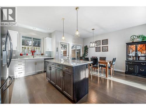 3166 Mustang Court, Kelowna, BC - Indoor Photo Showing Kitchen With Upgraded Kitchen