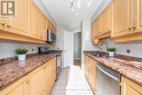Gla1 - 60 Old Mill Road, Oakville, ON - Indoor Photo Showing Kitchen With Double Sink