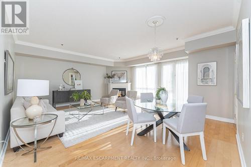 Gla1 - 60 Old Mill Road, Oakville, ON - Indoor Photo Showing Dining Room