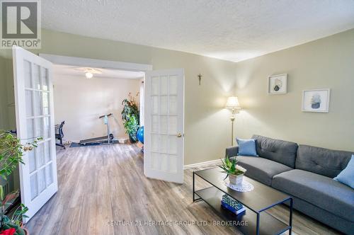 143 Green Street, Deseronto (Deseronto (Town)), ON - Indoor Photo Showing Living Room