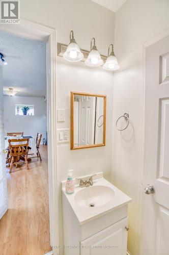 143 Green Street, Deseronto (Deseronto (Town)), ON - Indoor Photo Showing Bathroom