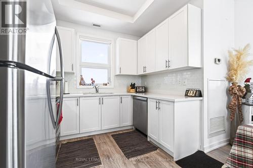 631 - 125 Shoreview Place S, Hamilton, ON - Indoor Photo Showing Kitchen
