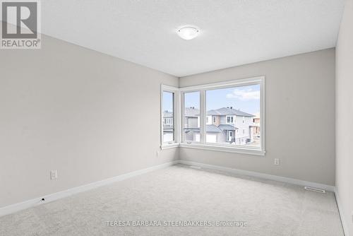 747 Kenny Gordon Avenue W, Ottawa, ON - Indoor Photo Showing Other Room