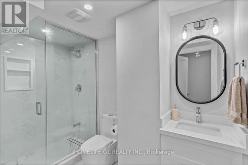 2355 North Ridge Trail, Oakville, ON - Indoor Photo Showing Bathroom