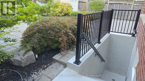 2355 North Ridge Trail, Oakville, ON - Outdoor