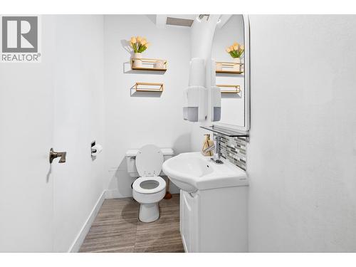 12085 Confidential, North Vancouver, BC 