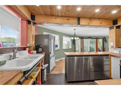 380 Salisbury Rd, Moncton, NB 