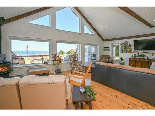 245 Saint-Pierre E Blvd, Caraquet, NB 