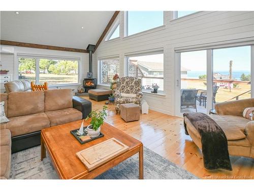 245 Saint-Pierre E Blvd, Caraquet, NB 