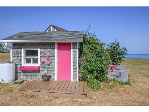 245 Saint-Pierre E Blvd, Caraquet, NB 