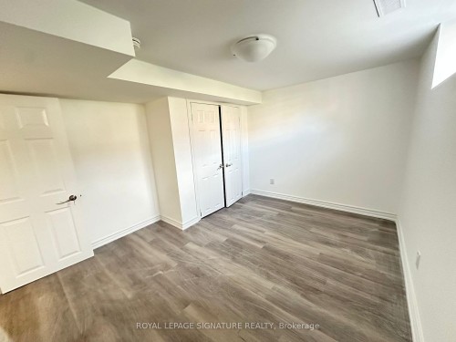 Lower-17 Tamarisk Drive, Toronto, ON - Indoor Photo Showing Other Room