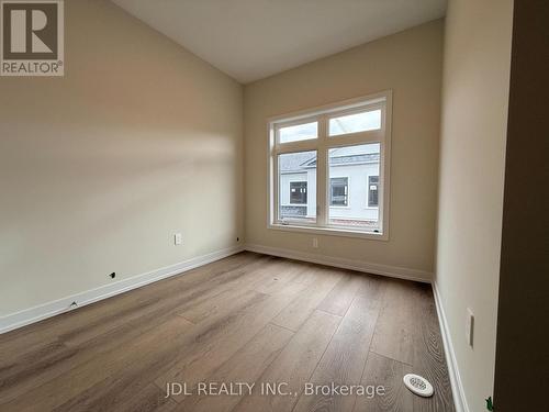 11 Agnes Lane, Richmond Hill, ON - Indoor Photo Showing Other Room