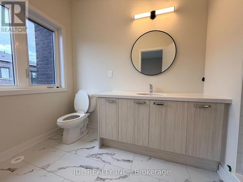 11 Agnes Lane, Richmond Hill, ON - Indoor Photo Showing Bathroom
