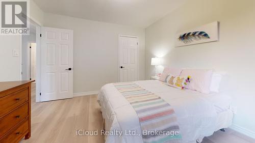 27 Briarwood Drive, Caledon, ON - Indoor Photo Showing Bedroom
