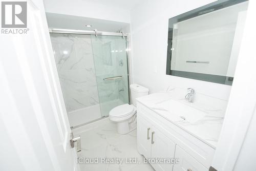 27 Briarwood Drive, Caledon, ON - Indoor Photo Showing Bathroom