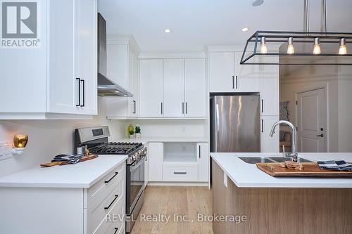20 - 8974 Willoughby Drive, Niagara Falls (Chippawa), ON - Indoor Photo Showing Kitchen With Double Sink With Upgraded Kitchen
