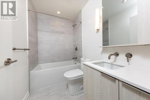 2114 - 120 Broadway Avenue, Toronto, ON - Indoor Photo Showing Bathroom