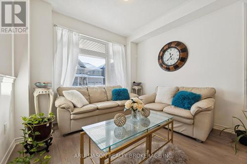 513 Hornbeck Street, Cobourg, ON - Indoor Photo Showing Living Room
