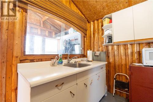 3 Onaping Lake, Onaping, ON - Indoor