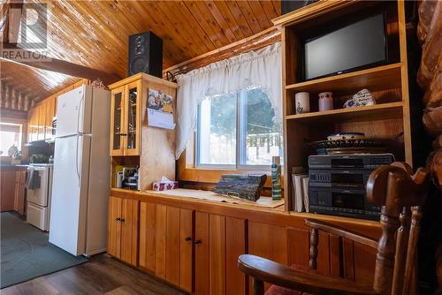 3 Onaping Lake, Onaping, ON - Indoor