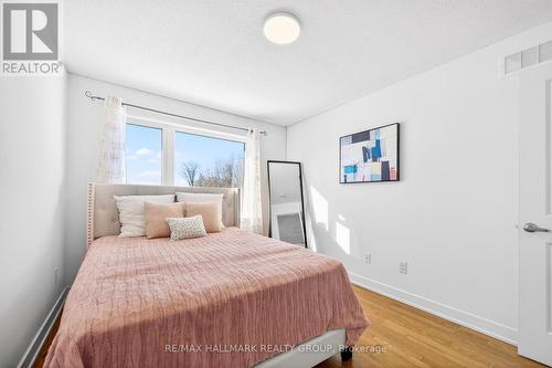 307 Ibanez Walk, Ottawa, ON - Indoor Photo Showing Bedroom