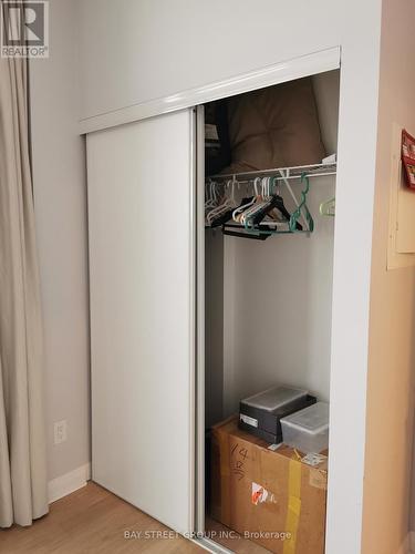 1002 - 55 Oneida Crescent, Richmond Hill, ON - Indoor Photo Showing Other Room