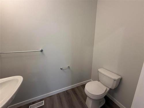 109 Yolande Street, Winnipeg, MB - Indoor Photo Showing Bathroom
