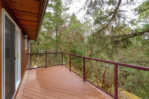 3715 Munn Rd, Highlands, BC 