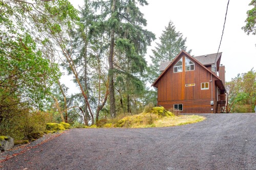 3715 Munn Rd, Highlands, BC 