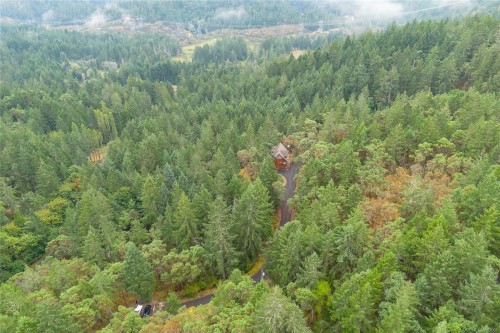 3715 Munn Rd, Highlands, BC 