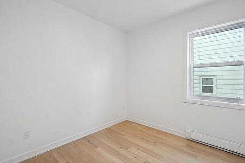 Chambre à coucher - 145 Rue Charron, Longueuil (Le Vieux-Longueuil), QC - Indoor Photo Showing Other Room