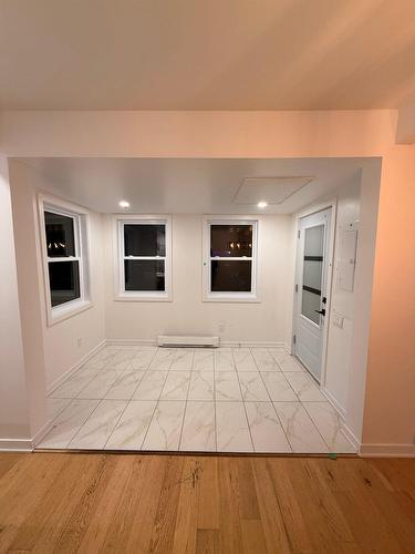 Hall d'entrée/Vestibule - 145 Rue Charron, Longueuil (Le Vieux-Longueuil), QC - Indoor Photo Showing Other Room