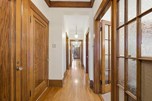 Corridor - 2652 Rue Sherbrooke E., Montréal (Ville-Marie), QC - Indoor Photo Showing Other Room
