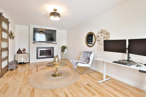 Office - 9 Rue Cloutier, Saint-Constant, QC - Indoor With Fireplace