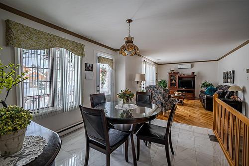 Dining room - 124 Rue Poitras, Val-Des-Sources, QC - Indoor Photo Showing Dining Room