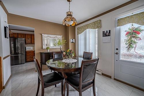 Dining room - 124 Rue Poitras, Val-Des-Sources, QC - Indoor Photo Showing Dining Room