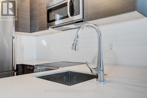 1909 - 57 St Joseph Street, Toronto, ON - Indoor Photo Showing Kitchen