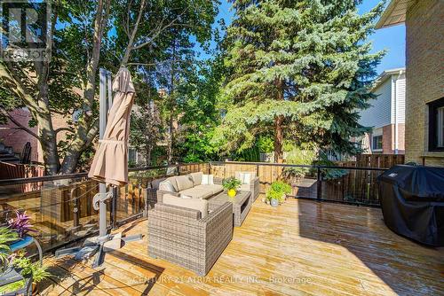 18 Park Lane Circle, Richmond Hill, ON - Outdoor With Deck Patio Veranda With Exterior